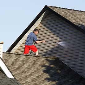 Cleaning Siding on a House